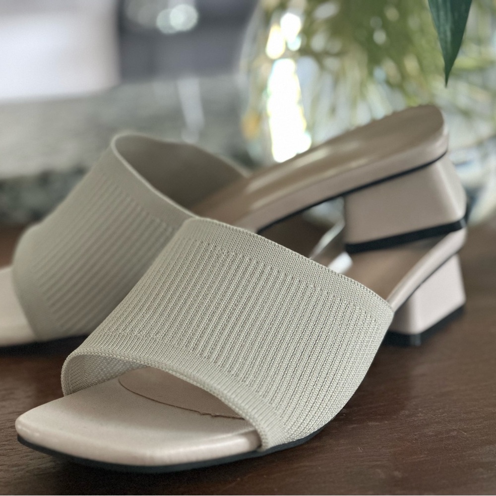 Elegant Cream Women's Slide Sandals